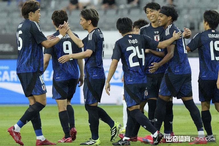 詹姆斯空中,制胜扣篮逆,转东契奇,乐发彩票网,体育彩票竞猜平台,官方正版入口