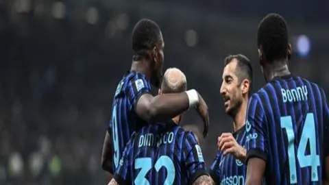 莱因克尔提议萨拉赫公开道歉，以平息争执风波